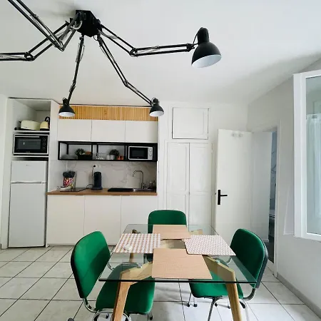 Le Trois Nourrices *