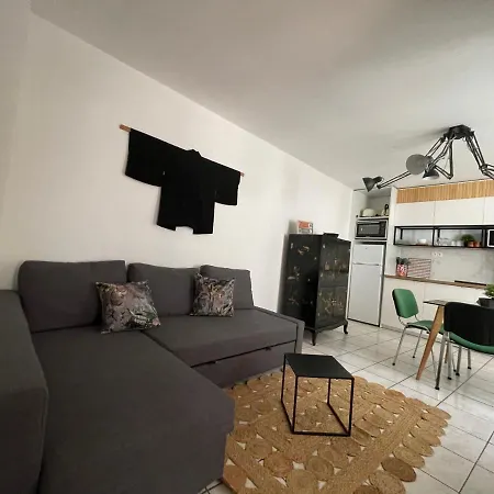 Le Trois Nourrices * 纳博讷