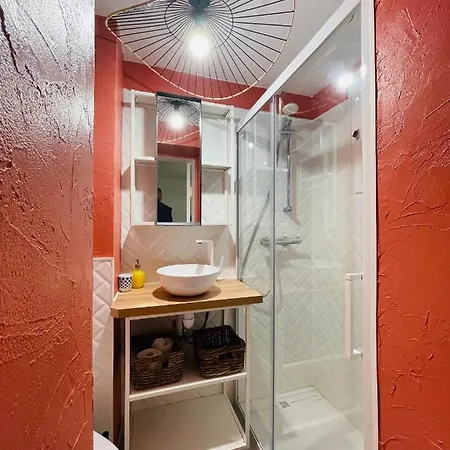 Le Trois Nourrices 纳博讷