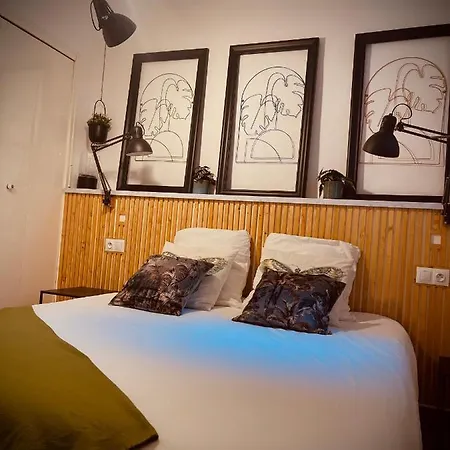 Le Trois Nourrices 纳博讷