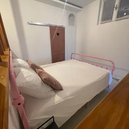 Le Trois Nourrices 公寓 纳博讷