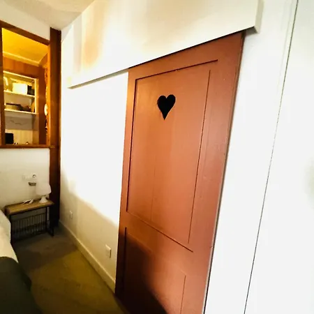 Le Trois Nourrices * 纳博讷